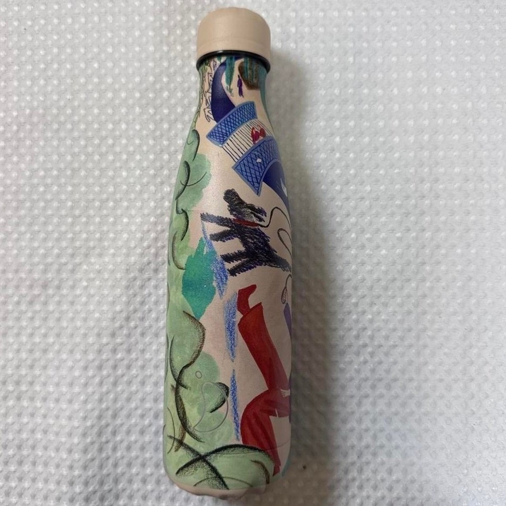 Chilly's Rare Artist Series bottle featuring the Joey Yu City Larks design.